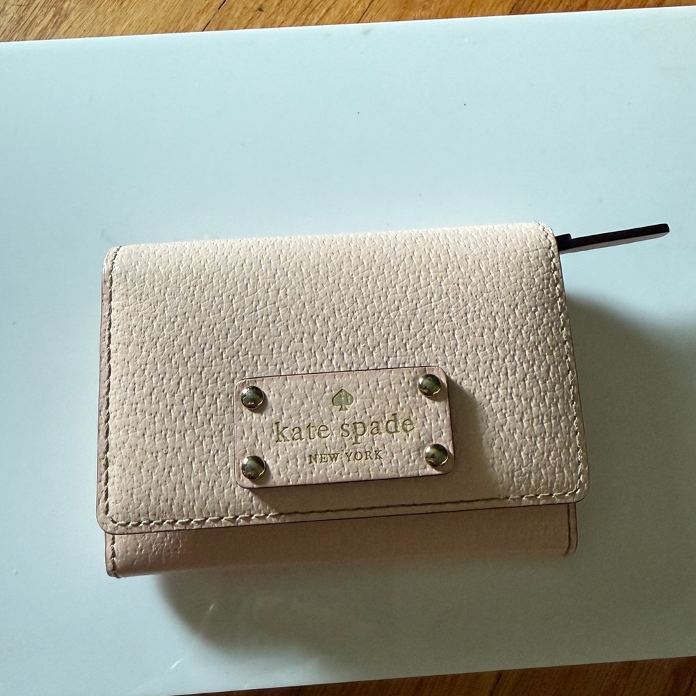 Kate Spade Light Beige Wallet